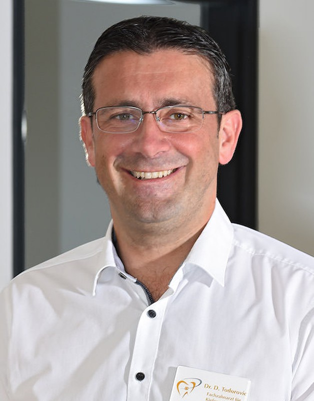 Kieferorthopäde Dr. Djordje Todorovic